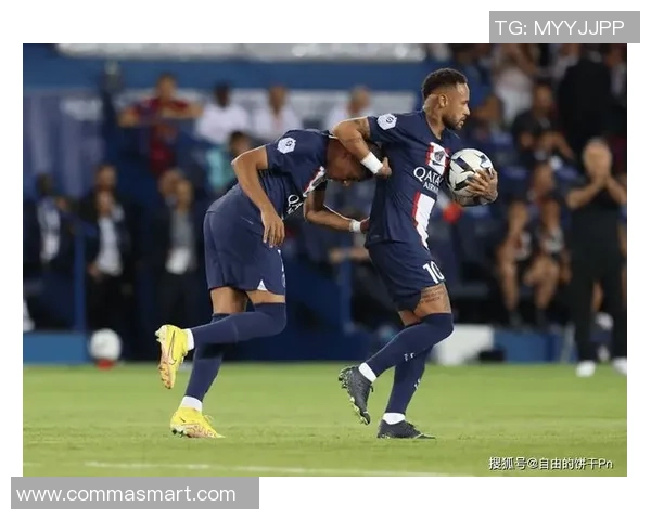 内马尔领衔巴黎圣日耳曼对决伊斯坦布尔球队的精彩较量