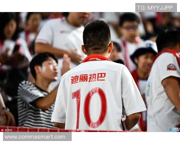 权健与上港激战正酣比分悬念迭起球迷热情高涨的精彩对决 权健与上港激战正酣比分悬念迭起球迷热情高涨的精彩对决